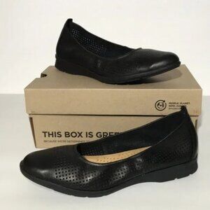 Clarks Jenette Ease Perforated Leather Flats